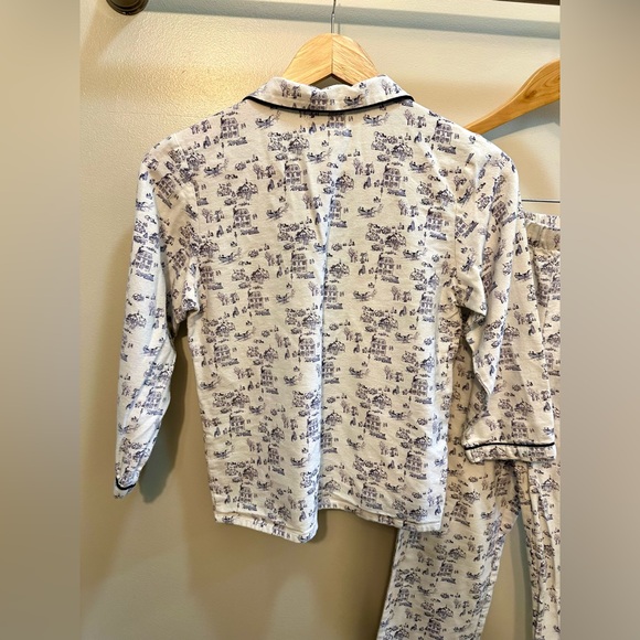 Petite Plume Winter Vignette Pajama Set in Blue and White Size 10 Youth - Picture 7 of 11